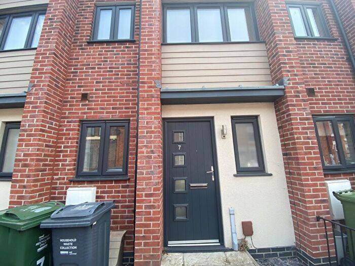 2 Bedroom House To Rent In Wharncliffe Road, LE11