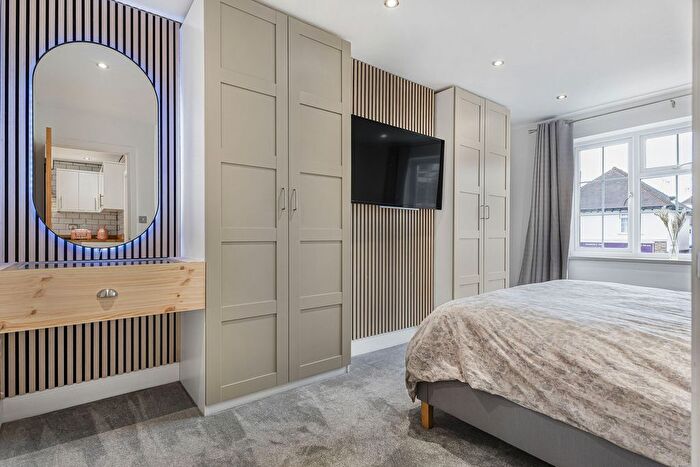 2 Bedroom Maisonette For Sale In St. Johns Hill, Sevenoaks, TN13