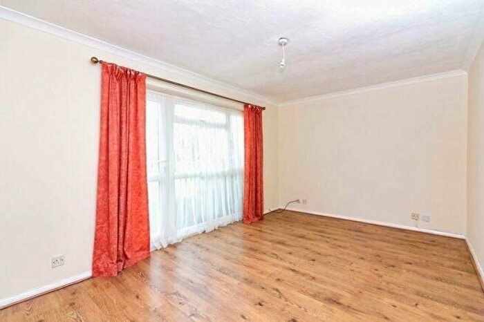 1 Bedroom Apartment To Rent In Sompting Lodge, Sompting Road, Lancing, BN15