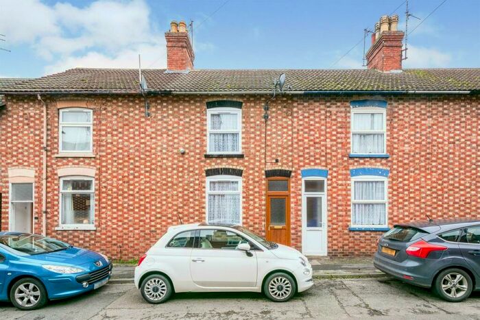 3 Bedroom House To Rent In Grove Road, Rushden, NN10