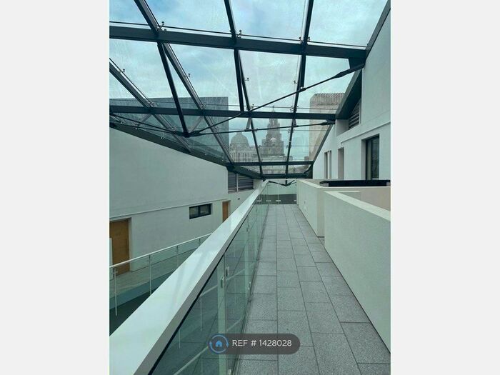 2 Bedroom Flat To Rent In Mann Island, Liverpool, L3