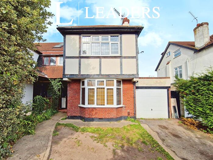 3 Bedroom Semi-Detached House To Rent In Prince Avenue, Southend On Sea, SS2