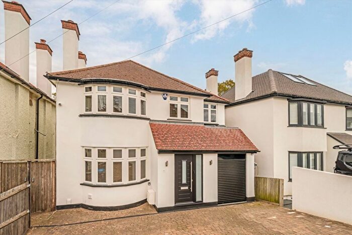 4 Bedroom Detached House For Sale In Elmbridge Avenue, Surbiton, KT5