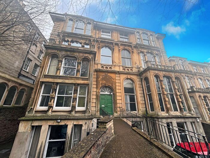 3 Bedroom Flat To Rent In Tyndalls Park Road, Bristol, BS8