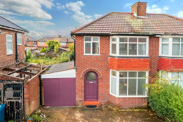 3 Bedroom Semi-Detached House To Rent In Stanmore, Harrow, HA7