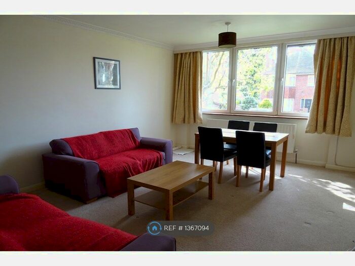 2 Bedroom Flat To Rent In Streatham Common North, London, SW16