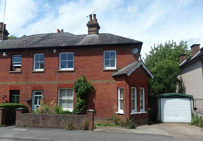 4 Bedroom Semi-Detached House To Rent In Worple Road, Epsom, KT18