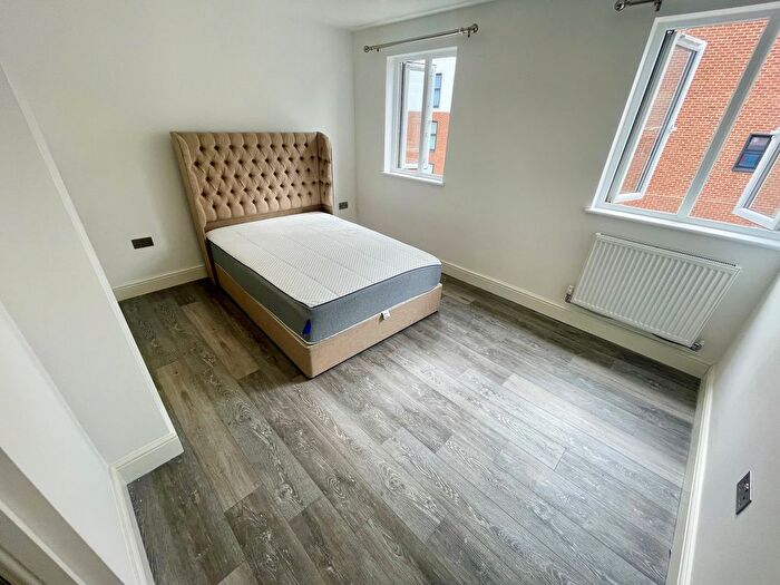 2 Bedroom Flat To Rent In Alma Street, Luton, LU1