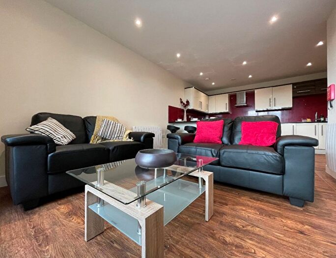 3 Bedroom Flat To Rent In Ecco, Sheffield, S11