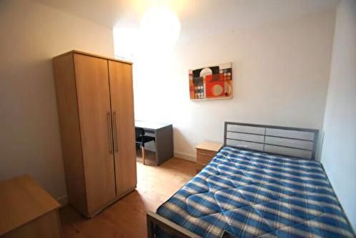 3 Bedroom Property To Rent In Greenside, Slough, Slough, SL2