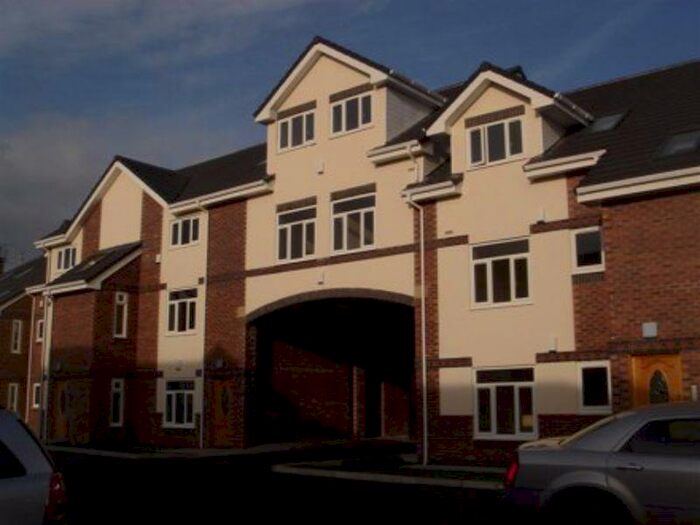 1 Bedroom Flat To Rent In Knightsbridge Court, Liverpool - First Month Rent Half Price, L14