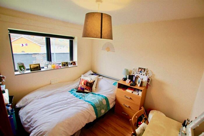 2 Bedroom Flat To Rent In Old Brickyard, Nottingham, Nottinghamshire, NG3