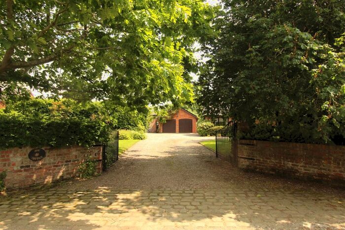 3 Bedroom Detached House For Sale In Hoofield Lane, Huxley, Chester, CH3