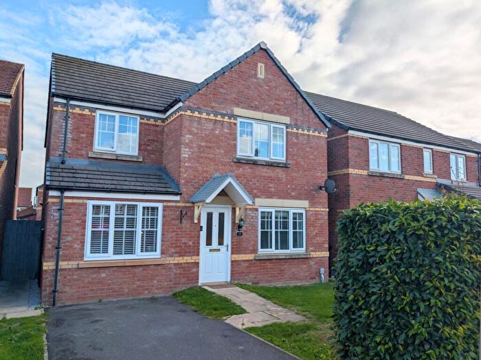 5 Bedroom Detached House For Sale In Ffordd Dewi, Oakenholt, CH6