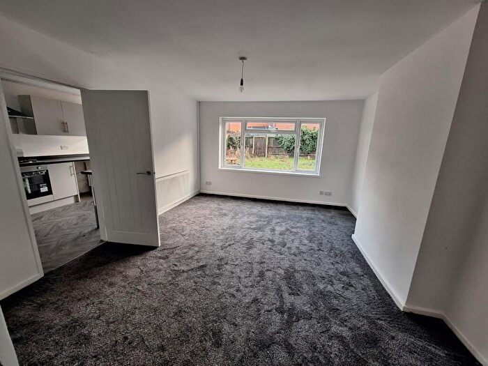 3 Bedroom End Of Terrace House To Rent In Hoole Road, Wirral, CH49