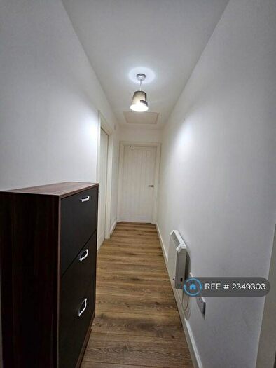 1 Bedroom Flat To Rent In Grove House, Manchester, M16