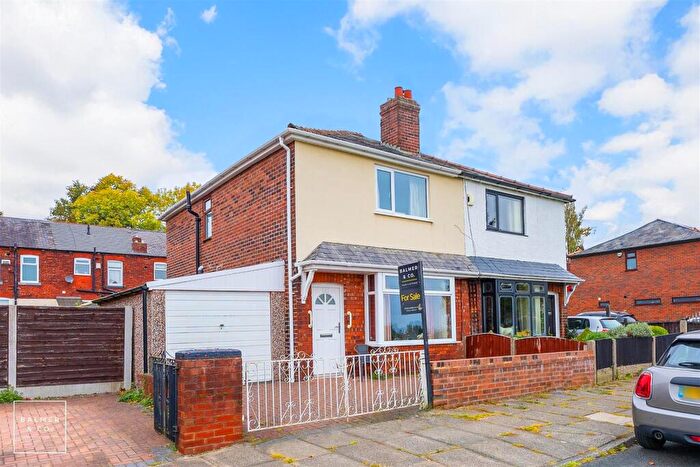 3 Bedroom Semi-Detached House For Sale In Wardour Street, Atherton, M46