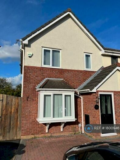 3 Bedroom Semi-Detached House To Rent In Fulford Close, Liverpool, L12