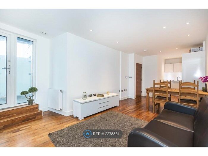 1 Bedroom Flat To Rent In Bellville House, London, SE10