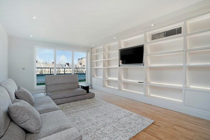 3 Bedroom Property To Rent In Drayton Gardens, London, SW10