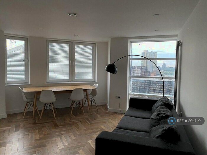 2 Bedroom Flat To Rent In Eagle Point, London, EC1V