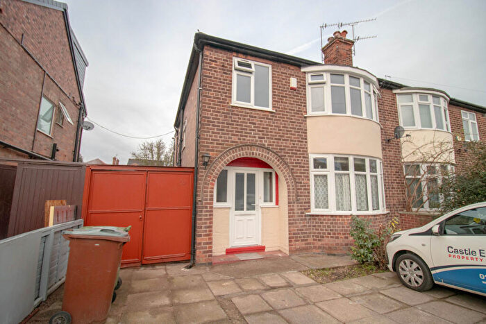 3 Bedroom Semi-Detached House To Rent In Westholme Gardens, Nottingham, NG8