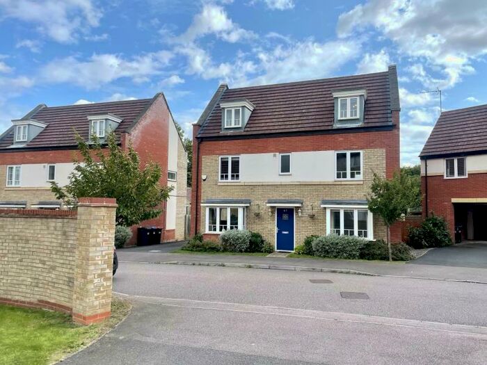 5 Bedroom Detached House To Rent In Sakura Walk, Willen Park, MK15