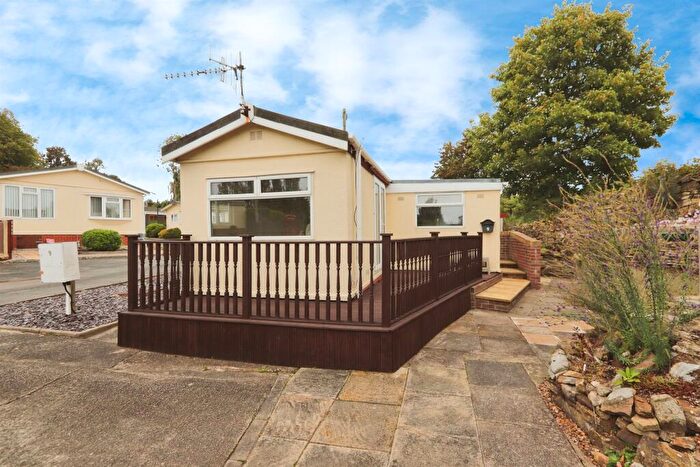 1 Bedroom Park Home For Sale In Glasshouse Lane, New Whittington, Chesterfield, S43