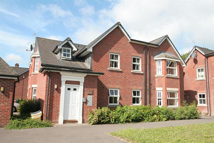 2 Bedroom Apartment For Sale In Valentine Court, Spire View, Salisbury, SP2