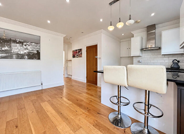 2 Bedroom Apartment To Rent In Brighton Road, South Croydon, CR2