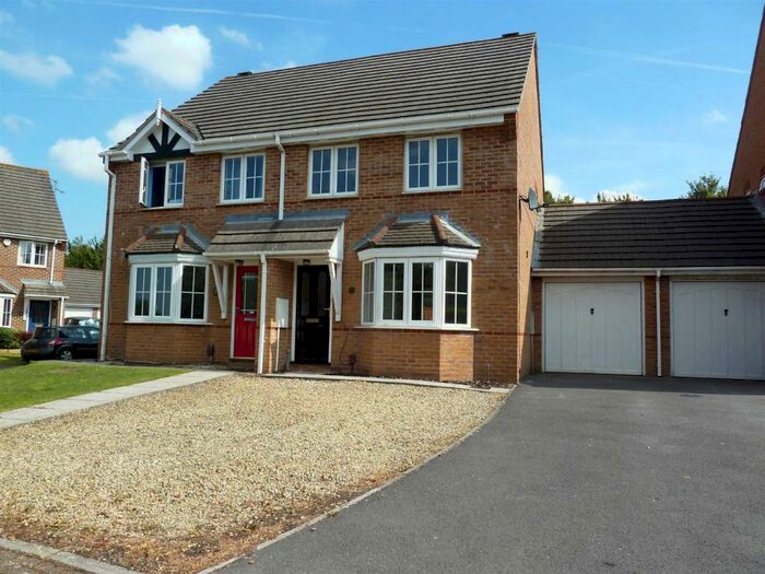 3 Bedroom Semi-Detached House To Rent In Pinnell Grove, Emersons Green, Bristol, BS16