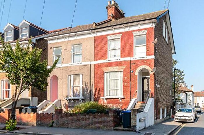 1 Bedroom Flat To Rent In Alexandra Road, Croydon, CR0