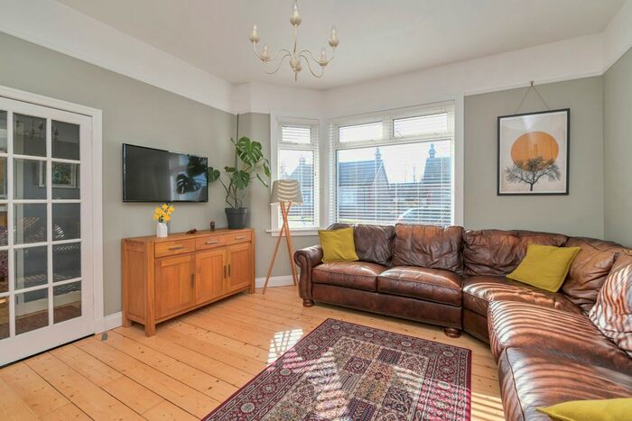 3 Bedroom Semi-Detached Bungalow For Sale In Galadale Drive, Newtongrange, Midlothian, EH22