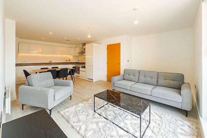 2 Bedroom Flat To Rent In Middlewood Plaza, Craven Street, Salford, M5