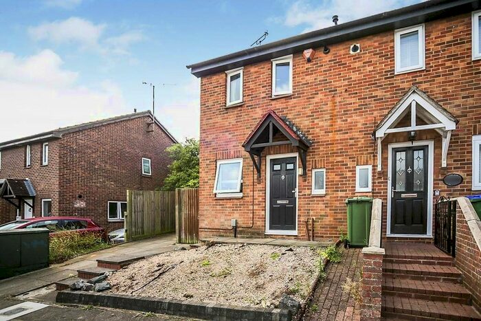 2 Bedroom End Of Terrace House To Rent In Ashurst Close, Crayford, Dartford, DA1