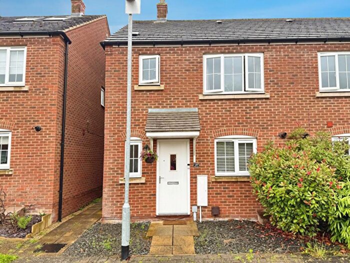 3 Bedroom End Of Terrace House For Sale In Plough Lane, Shefford, SG17