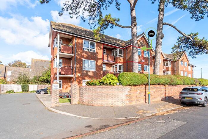 1 Bedroom Flat For Sale In Sylvan Way, Bognor Regis, PO21