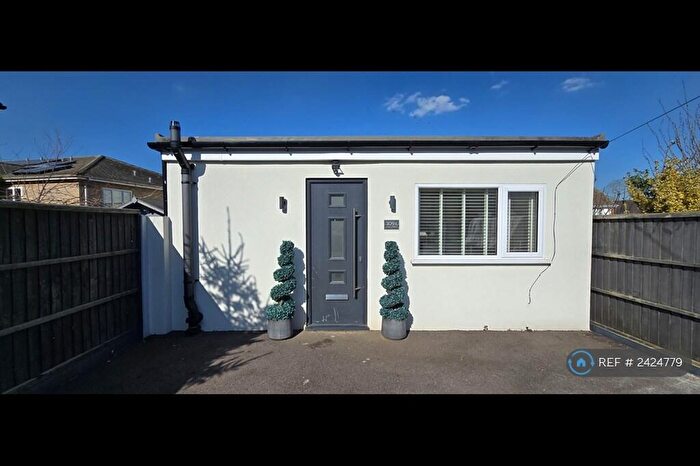 Studio To Rent In High Street, Rainham, Gillingham, ME8