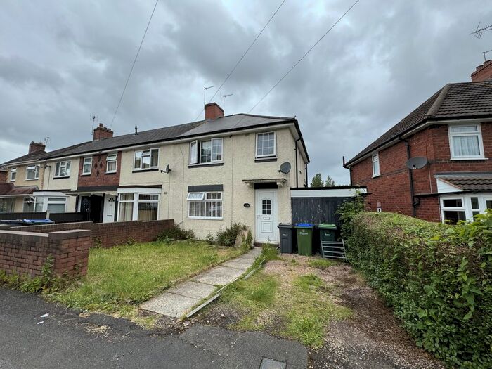 3 Bedroom Semi-Detached House To Rent In Slatch House Road, Smethwick, West Midlands, B67