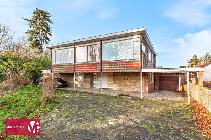 4 Bedroom Detached House To Rent In Baas Hill, Broxbourne, EN10
