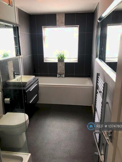 4 Bedroom Detached House To Rent In St. Johns Drive, Pencoed, Bridgend, CF35