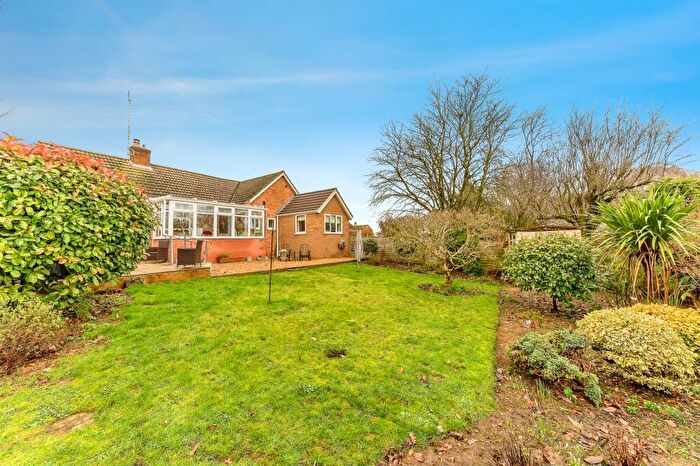 3 Bedroom Detached Bungalow For Sale In Aveland Road, Ketton, Stamford, PE9 - Photo 4