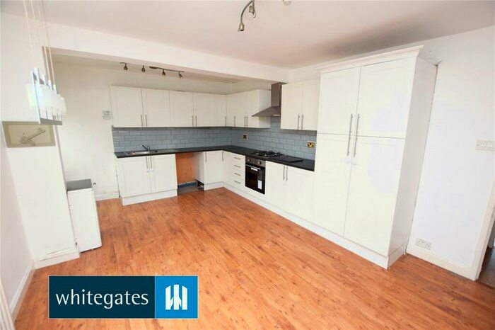 3 Bedroom End Of Terrace House To Rent In Ashwood Parade, Gildersome, West Yorkshire, LS27