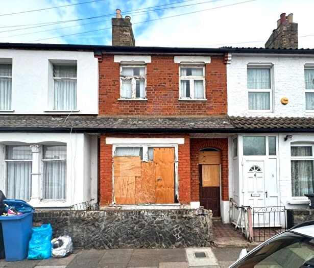 2 Bedroom Terraced House For Sale In St. Peter's Avenue, Edmonton, N18