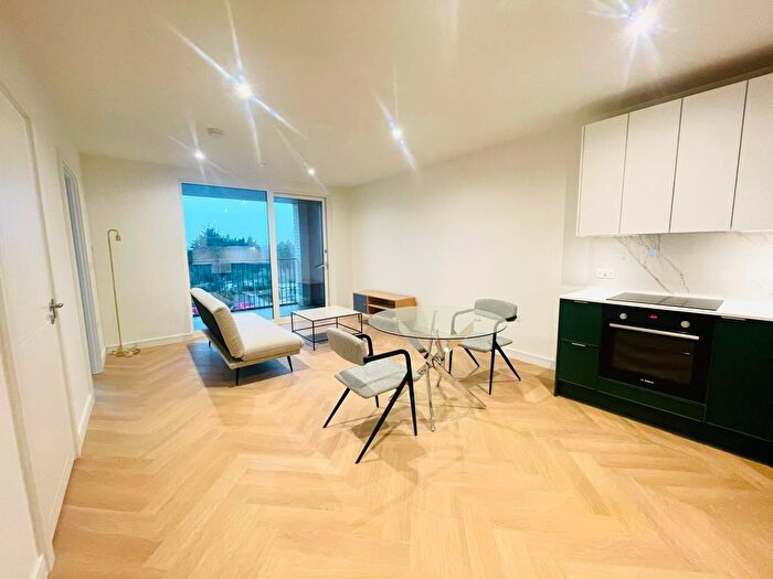 1 Bedroom Flat To Rent In Bower House, Henshaw Parad, The Hyde, NW9