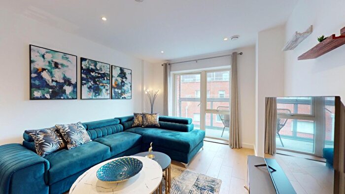 3 Bedroom Flat To Rent In Wilkinson Close, London, NW2