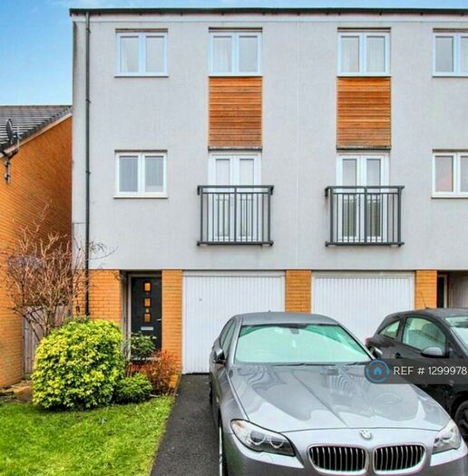 3 Bedroom Semi-Detached House To Rent In Buckleys Road, Patchway, Bristol, BS34