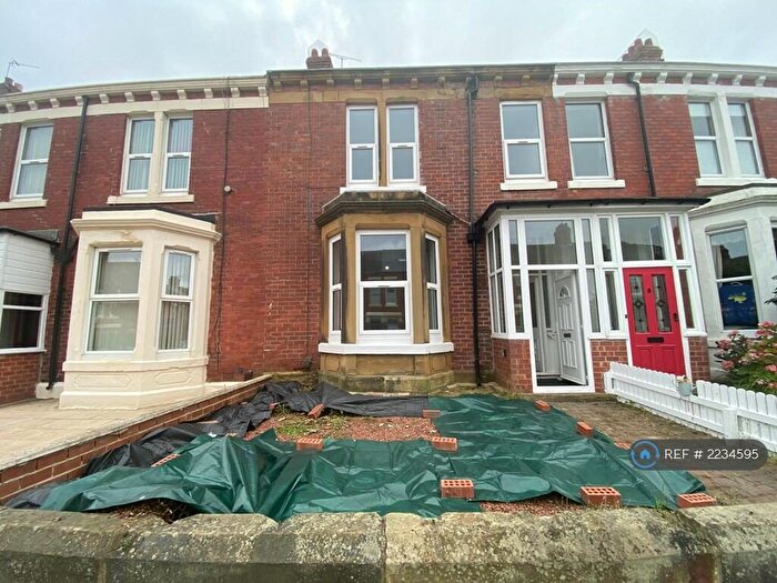 5 Bedroom Terraced House To Rent In Roxburgh House, Whitley Bay, NE26