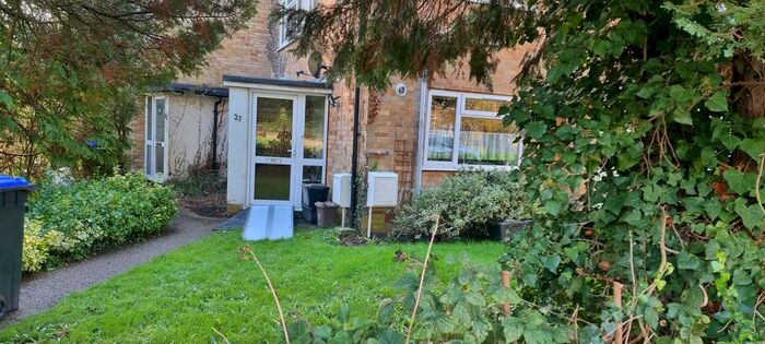 2 Bedroom Flat To Rent In Denham Green Lane, Denham, Uxbridge, UB9