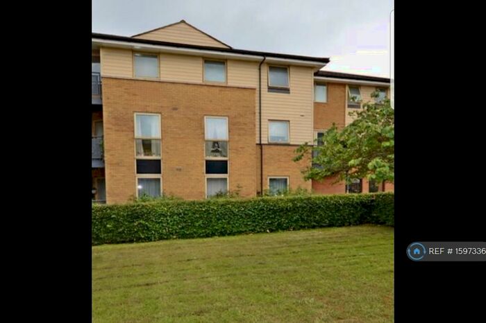 2 Bedroom Flat To Rent In Enfield, Enfield, EN1